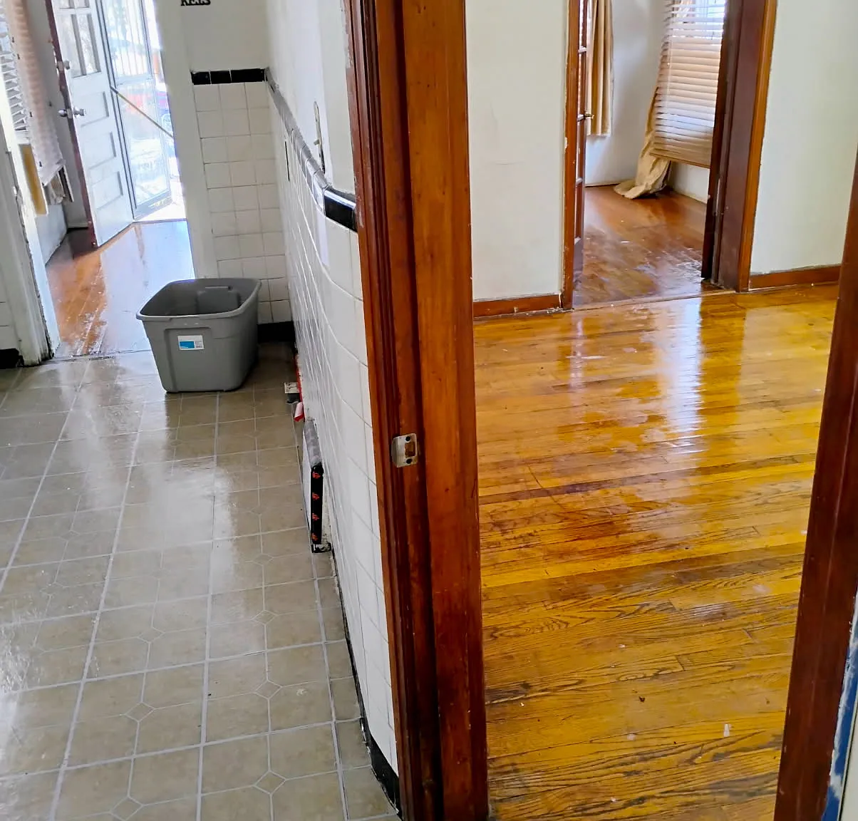 3 bed, 990 sqft, $1,150 — Photo 4