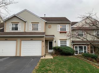 563 Ascot Ln, Streamwood, IL