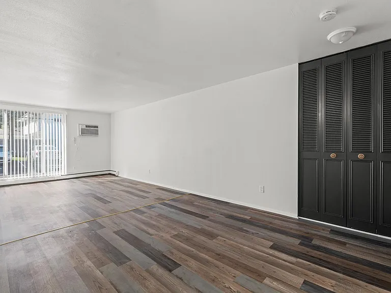 1835 Drexel Blvd — Photo 7