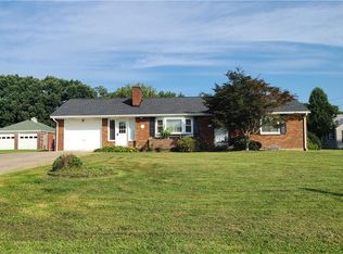 1634 Charlton Heights Rd, Coraopolis, PA 15108