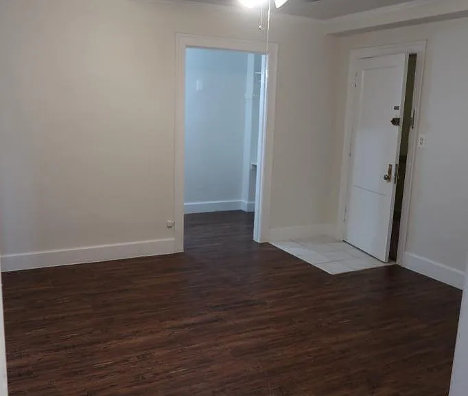 4236 N Broadway St #103 — Photo 2