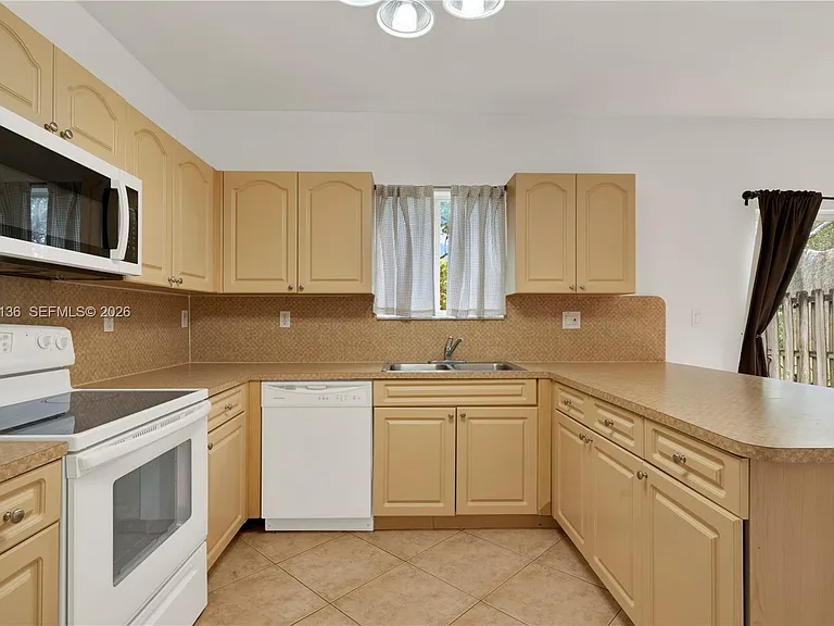 8566 SW 214th Way — Photo 9
