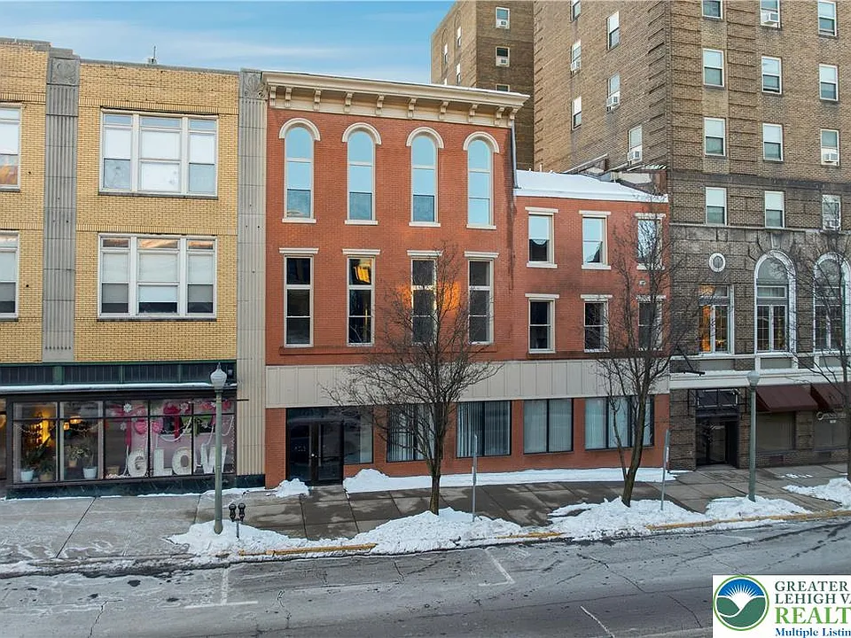 109 S Centre St #4