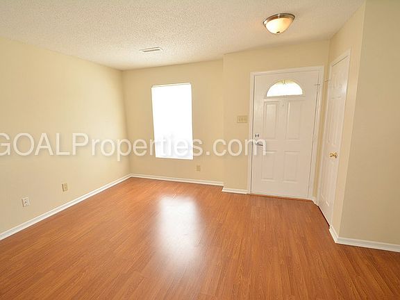 3rd image of 10844 Albertson Dr