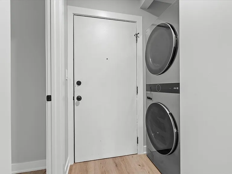 1000 Orchard Luxury Apartments — Photo 46