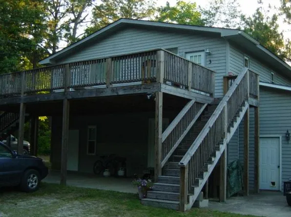 305 Braden Rd #3, Southern Pines, NC 28387