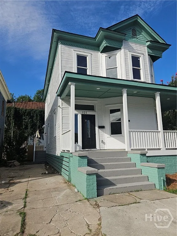 5 bed, 3.5 bath, 2422 sqft, $2,650 — Photo 3