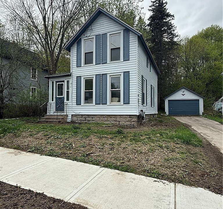 1st image of 679 Grant St