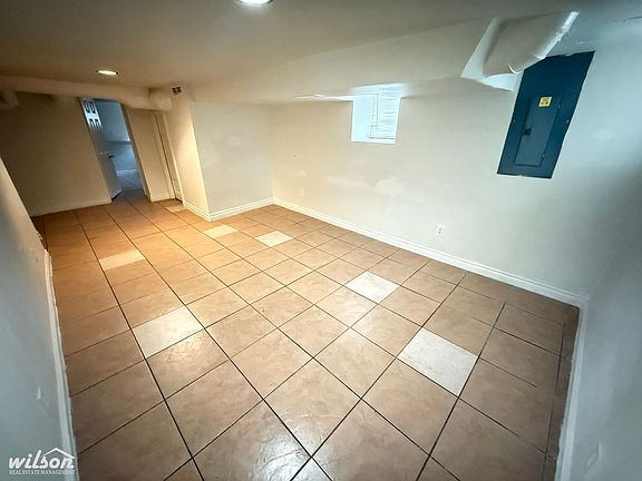 3rd image of 506 S Naches Ave Unit 1-3