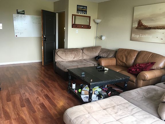 2nd image of 1721 Chestnut St APT 204