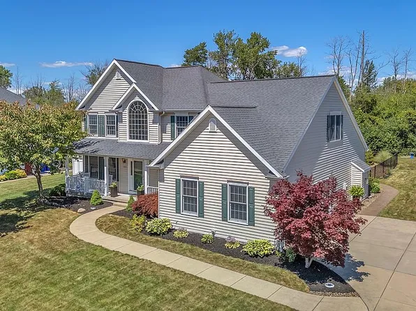 6021 Hewson Rd, Lake View, NY 14085