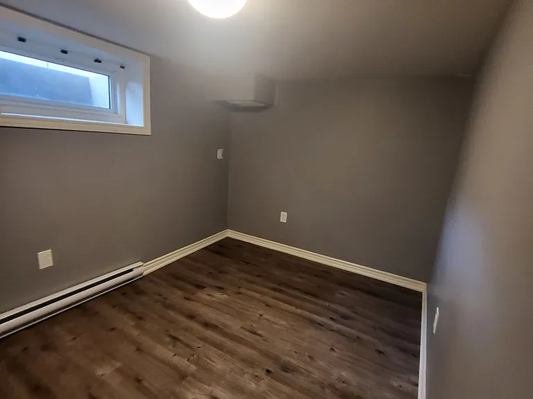 1 Wychwood Rd #BASEMENT — Photo 10