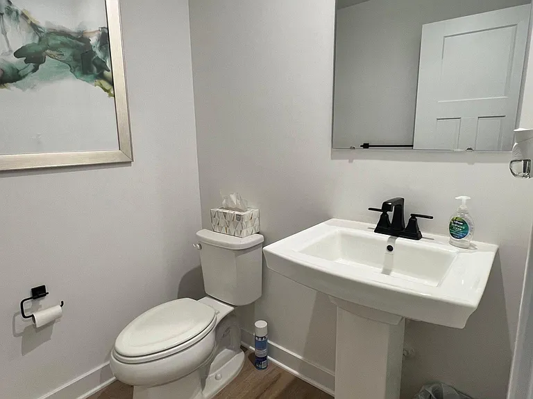 5 Sidney Ln — Photo 4