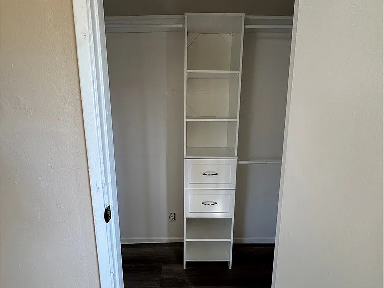 921 Carob Way — Photo 36