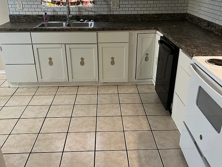 6215 N Victor Ave — Photo 11