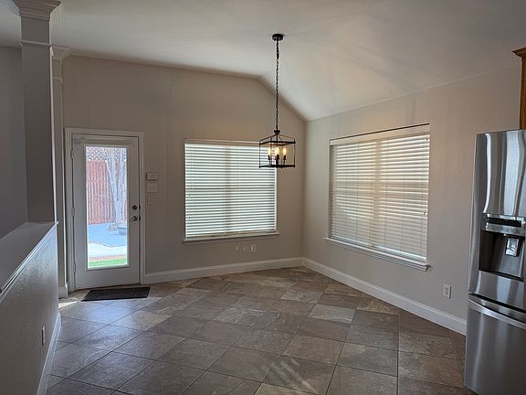 4th image of 771 Bradford St