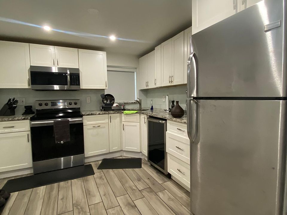 1st image of 51 Gibson Pl #1