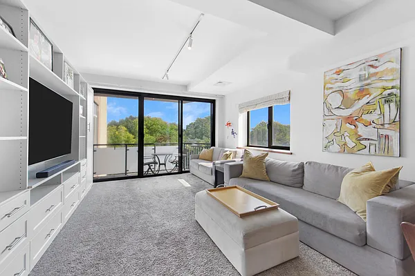 Sold by Compass | media 1