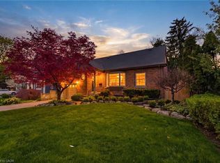 586 Woodland Ave, Burlington, ON L7R 2S5