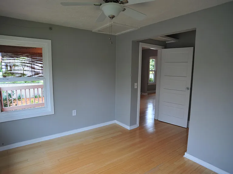 7030 SE Raymond Ct — Photo 23