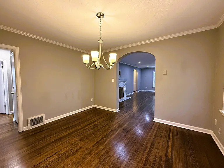 514 S Crestway St — Photo 8