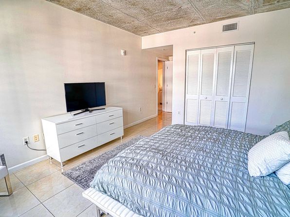 3250 NE 1st Ave Floor 8-ID1022545P