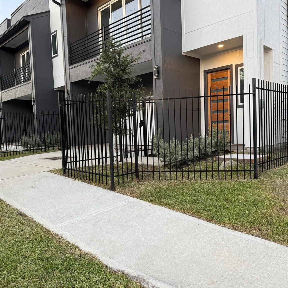 3 bed, 3.5 bath, 1659 sqft, $2,500 — Photo 2
