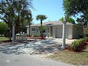 1st image of 505 23rd Ave E