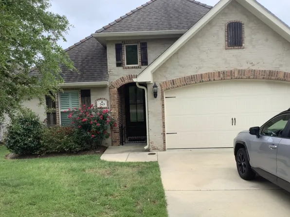 263 Country Club Cir., Diamondhead, MS 39525