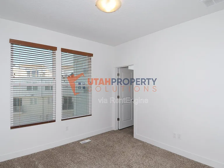 11219 S Clear Blue Dr — Photo 21