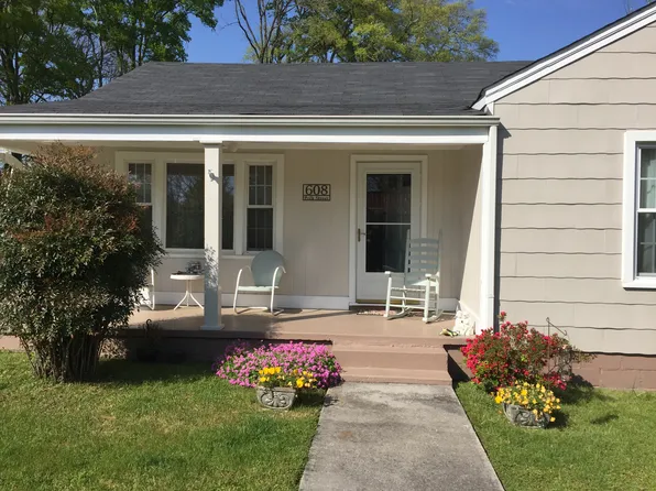 608 Polk St, Fayetteville, TN 37334