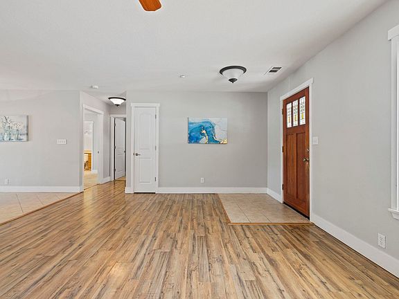 4th image of 113 Woodside Dr