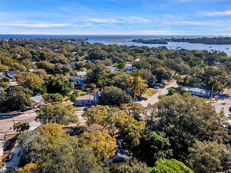 Close to Tampa Bay