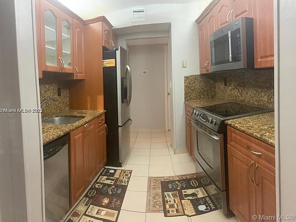 5th image of 17560 Atlantic Blvd APT 117