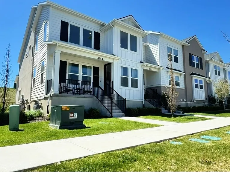 4553 W Watchmen Way — Photo 25
