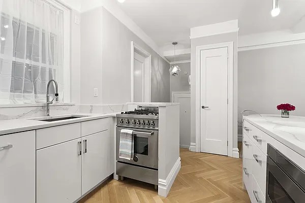 Sold by Compass | media 3