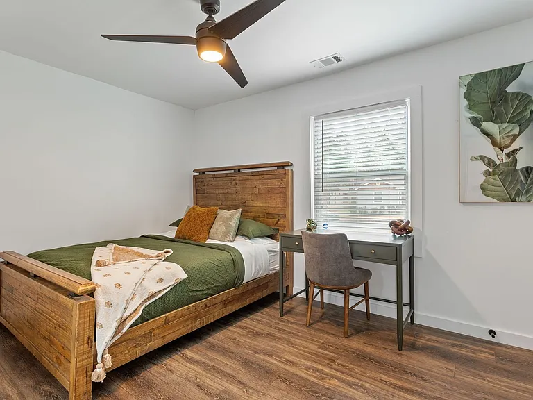 1377 Marston St SE — Photo 9