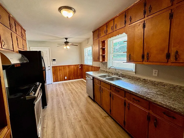 2612 Dawn Dr — Photo 7
