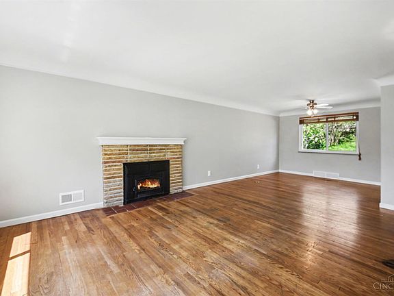 4th image of 1472 Larrywood Ln