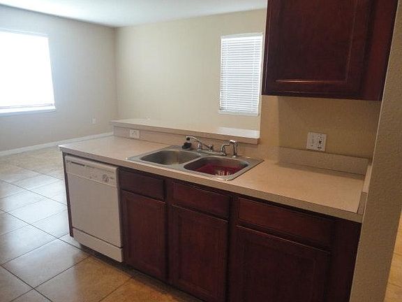 4th image of 3962 Pemberly Pines Cir