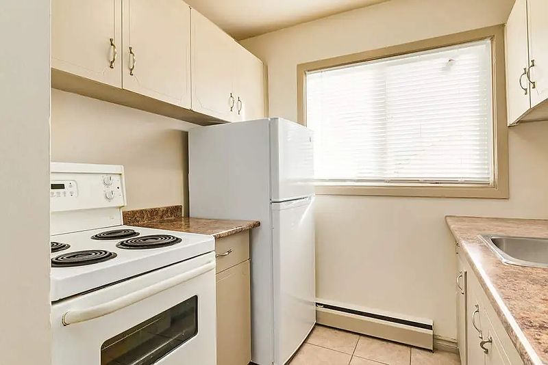 Edmonton Apartment for rent - 2 Bedrooms — photo 5