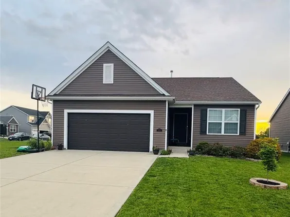 1711 Rivercroft Dr, Saint Paul, MO 63366