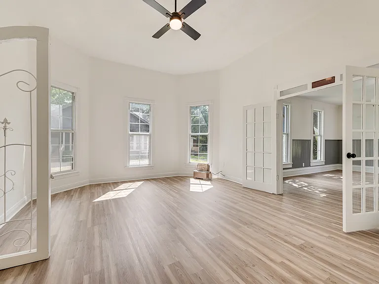 309 Poplar St — Photo 5