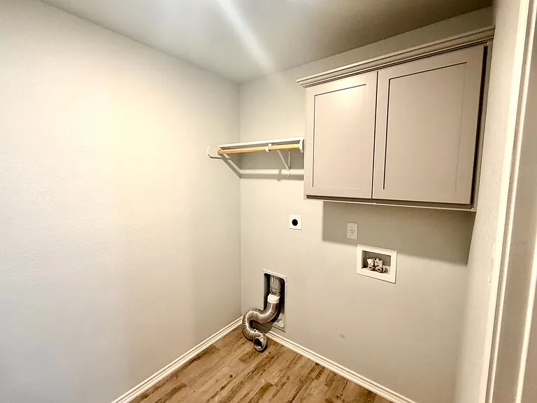 1227 Lexington Dr — Photo 14