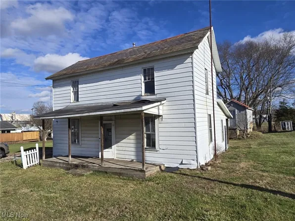 4100 Big Muskie Dr, Chandlersville, OH 43727
