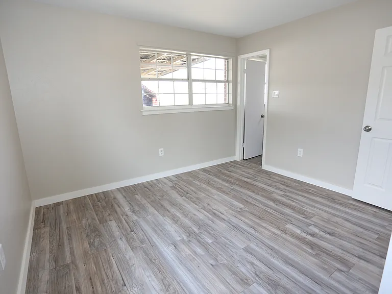 2913 Santa Rosa Ave — Photo 14