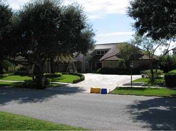 2nd image of 2829 Embassy Dr