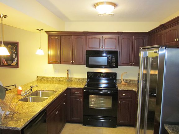 Gourmet Kitchen with Pantery