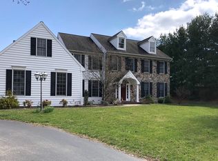 102 Crosspointe Dr, West Chester, PA 19380