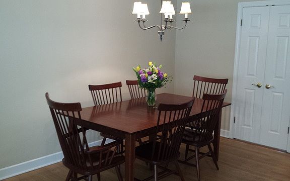 4th image of 1223 E Woodford Pl